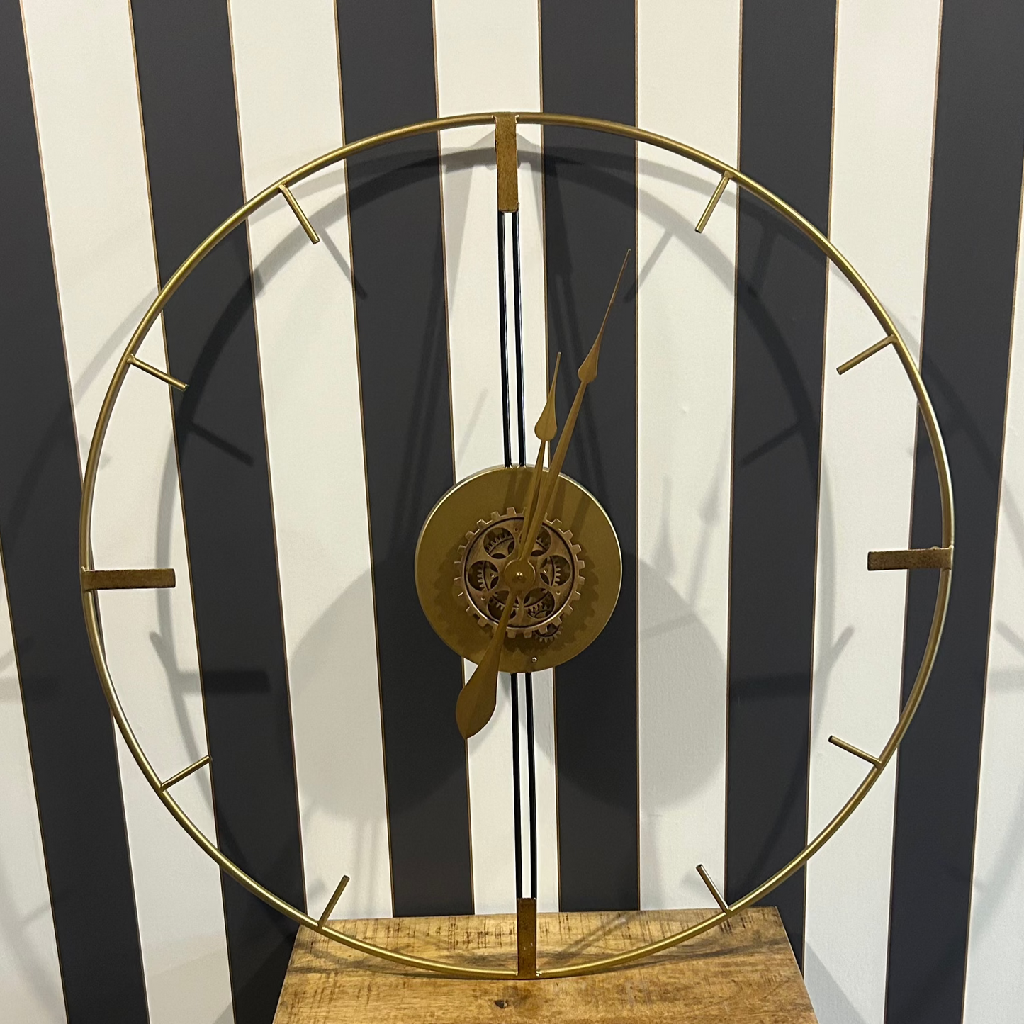 Horloge Élégante en Or